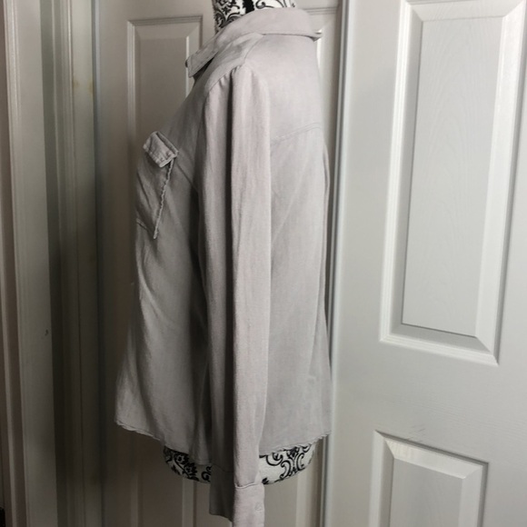 Amaryllis Light Gray Cotton Linen Blend Button Up Pocket Top M - Picture 2 of 5